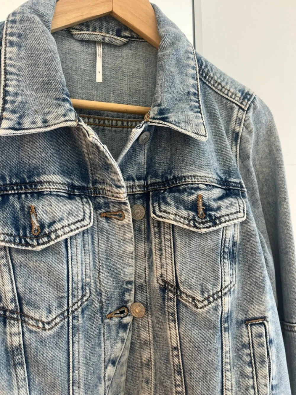 Free People Washed Light Blue Denim Jacket - Picture 3 of 4